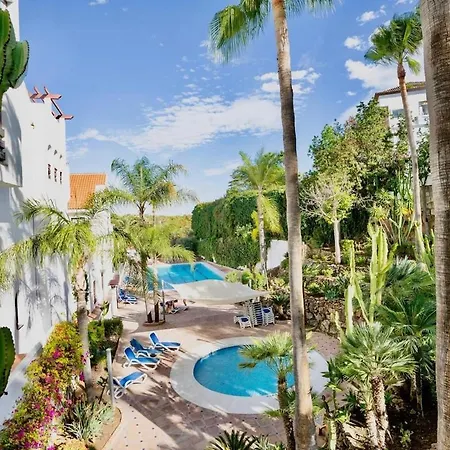 Nueva Andalucia Reno Gem By Shops, Eateries & Bars Lägenhet Marbella